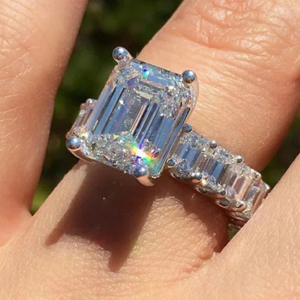 New Silver Zircon Ring